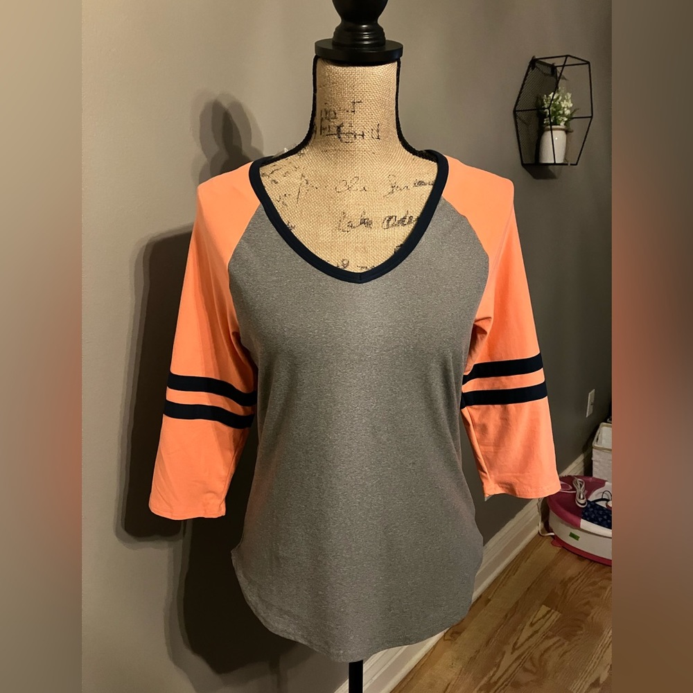 Ladies jersey style top